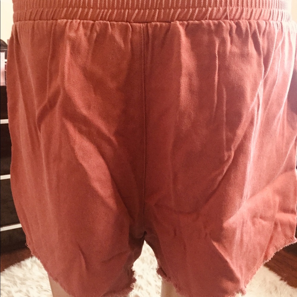 Pink shorts - Picture 3 of 3